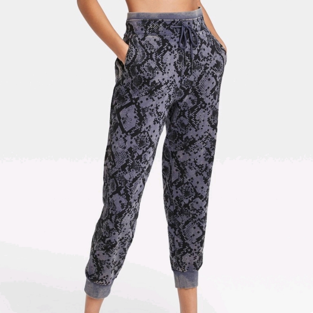 Sweat pants